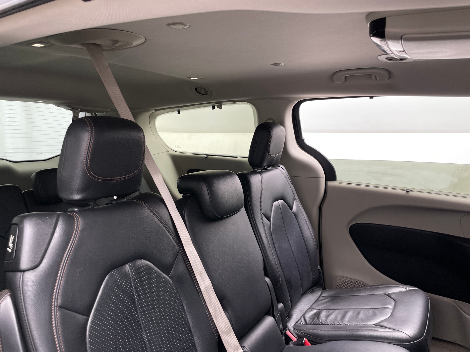 Thumbnail: 2018 Chrysler Pacifica - 5
