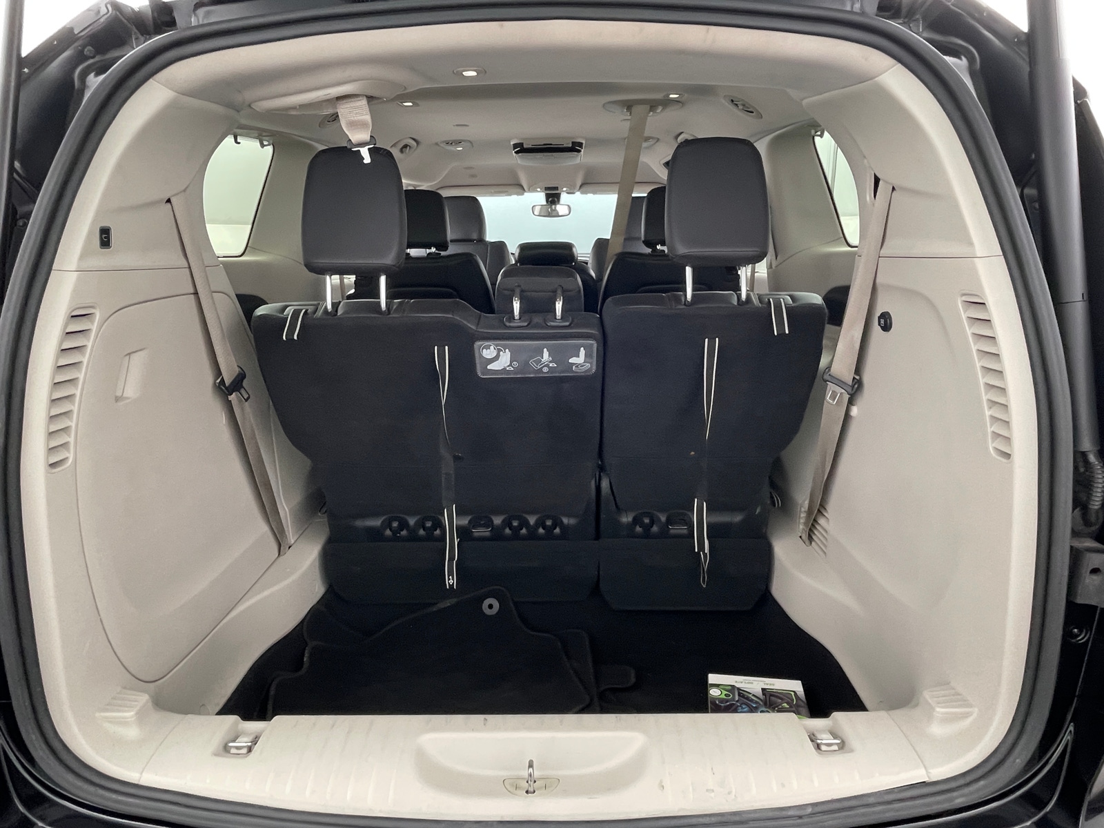Thumbnail: 2018 Chrysler Pacifica - 6