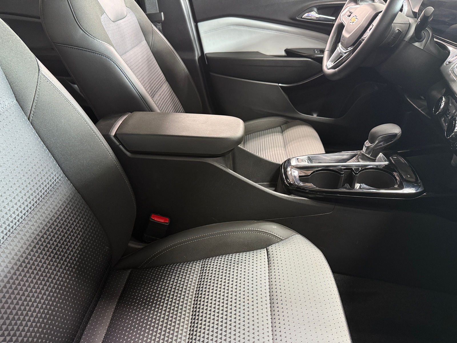 Thumbnail: 2024 Chevrolet Trax - 2