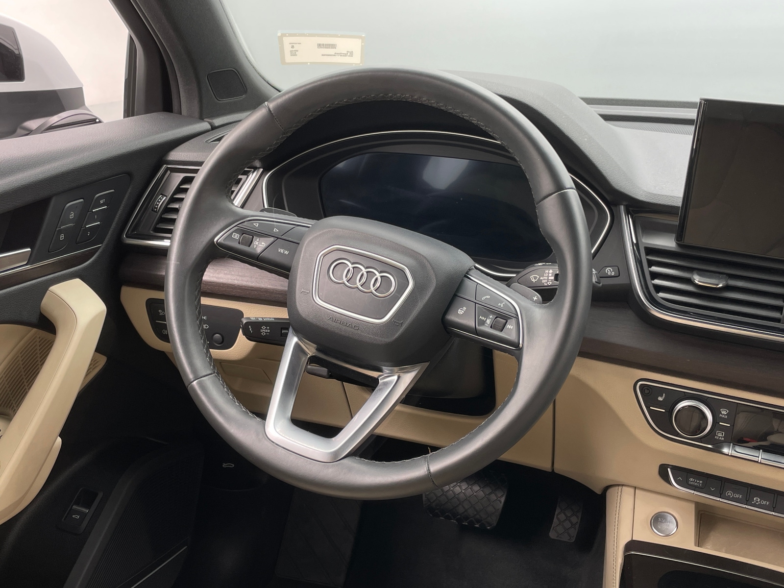 Thumbnail: 2022 Audi Q5 - 4