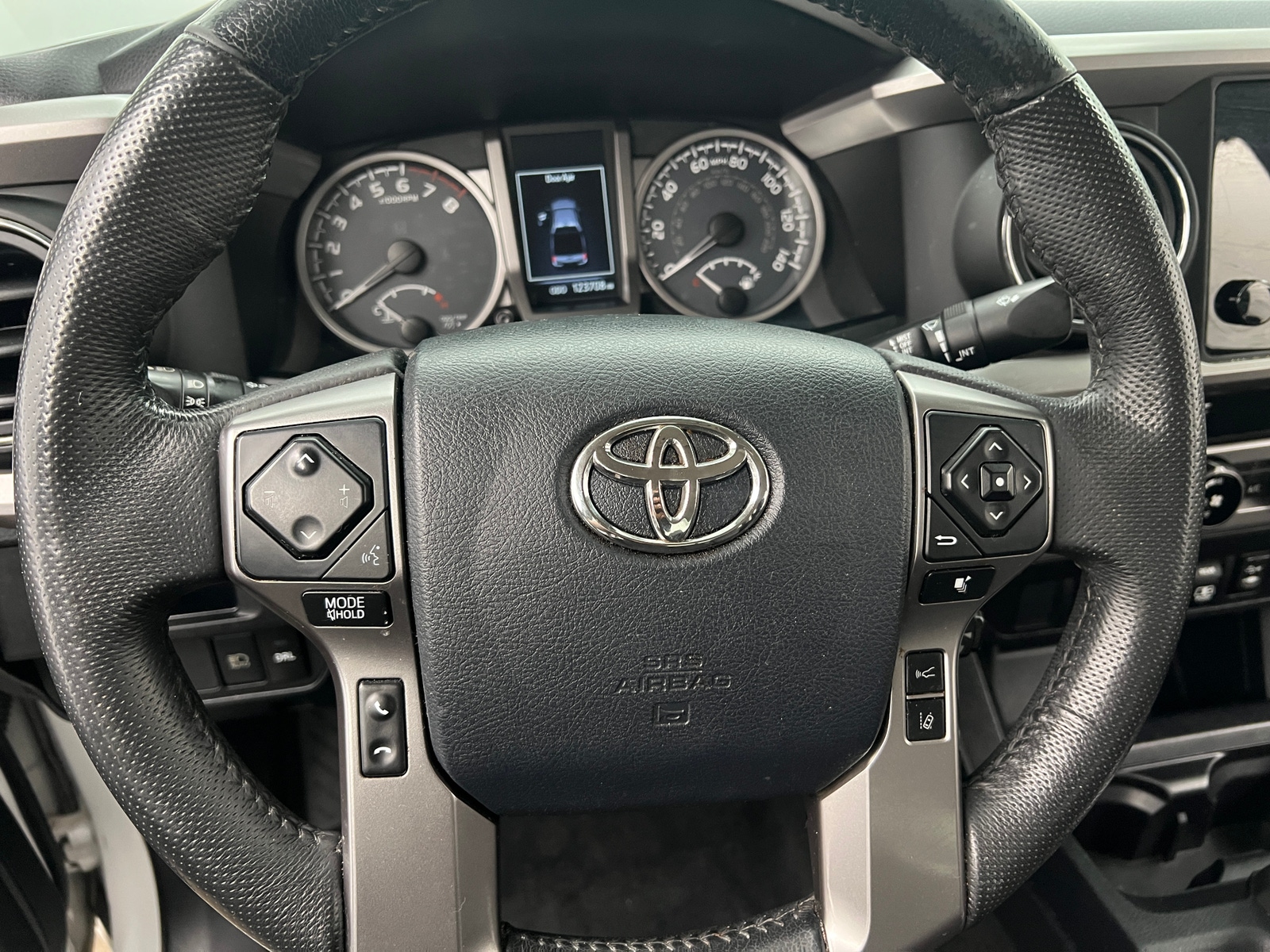 Thumbnail: 2018 Toyota Tacoma - 5