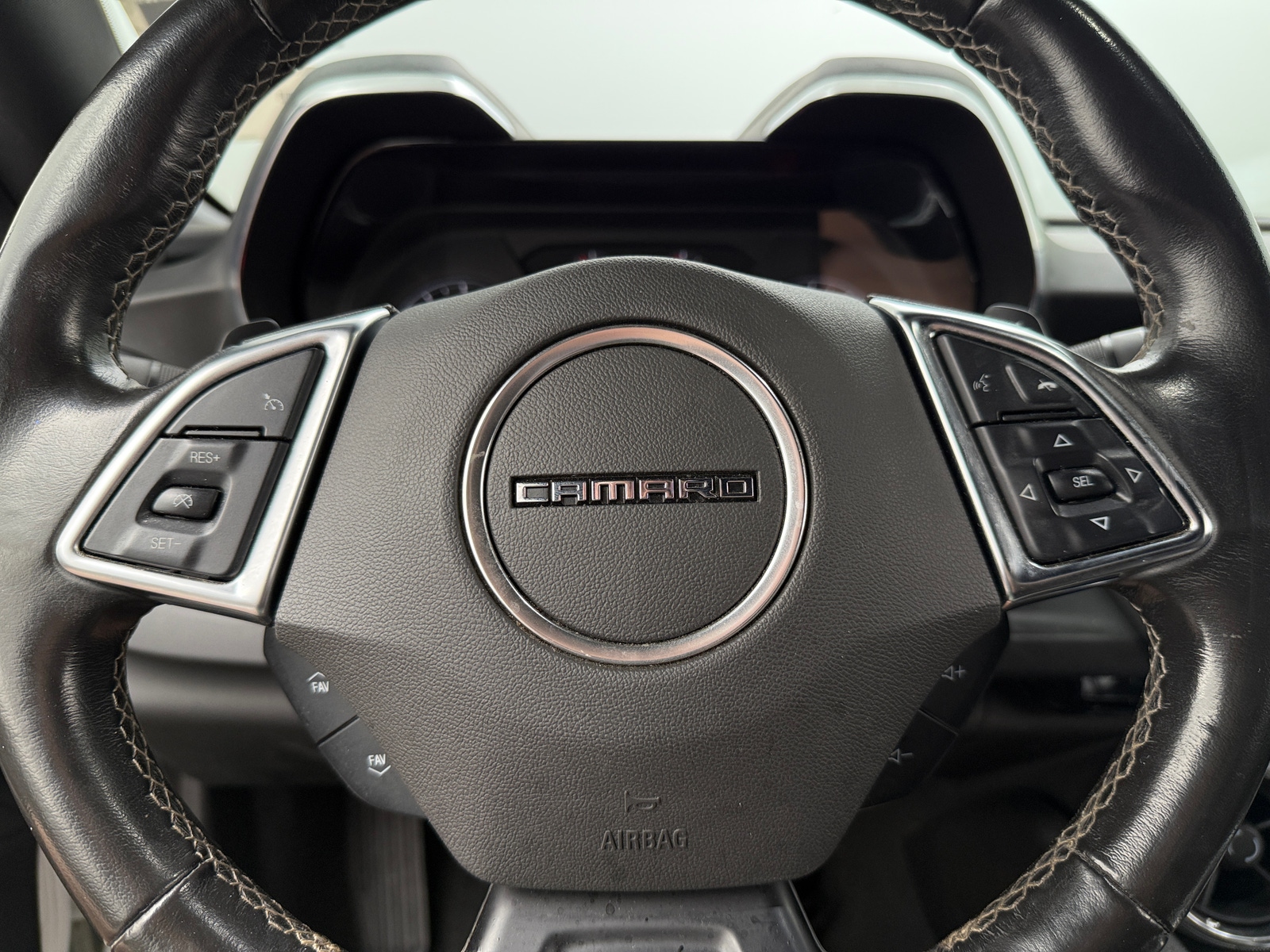 Thumbnail: 2018 Chevrolet Camaro - 4