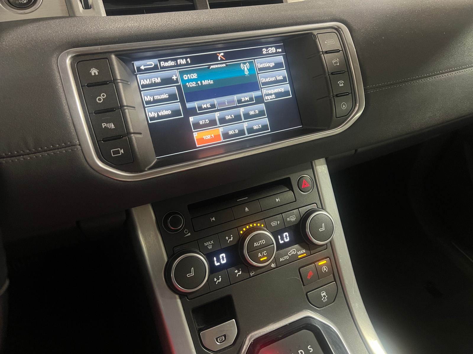 Thumbnail: 2016 Land Rover Range Rover Evoque - 3