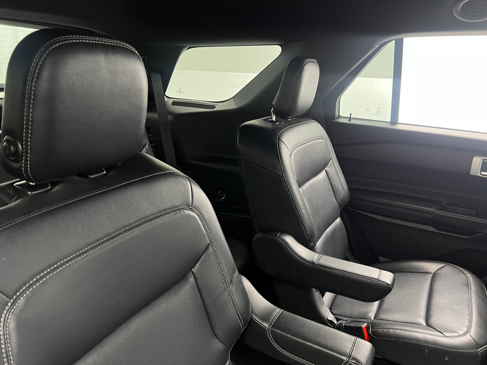Thumbnail: 2020 Ford Explorer - 6