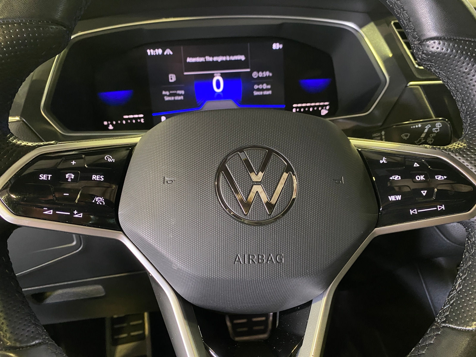 Thumbnail: 2022 Volkswagen Tiguan - 4