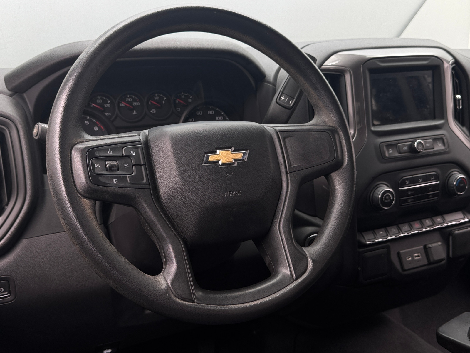 Thumbnail: 2023 Chevrolet Silverado 1500 - 5