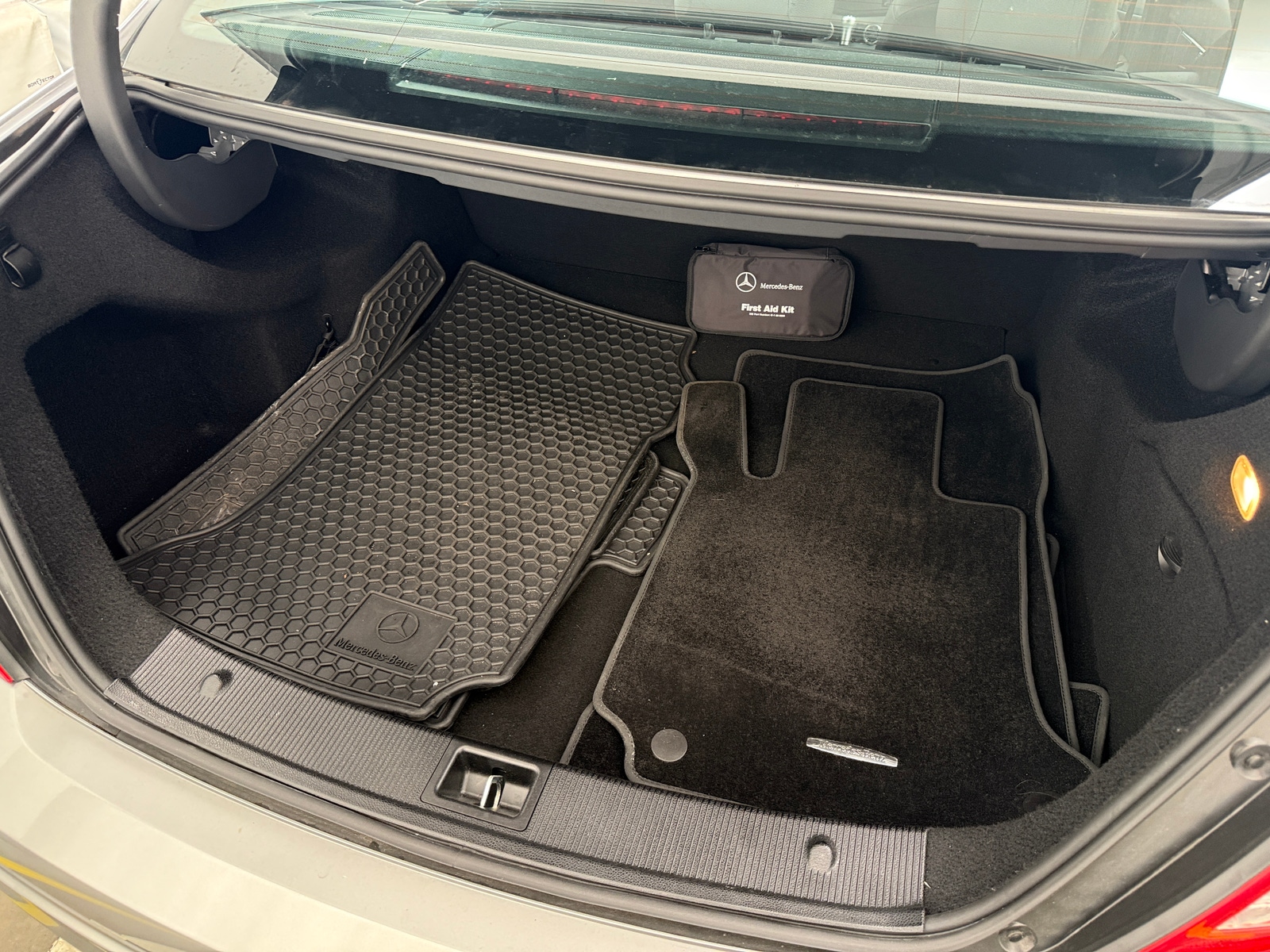 Thumbnail: 2010 Mercedes-Benz C-Class - 6