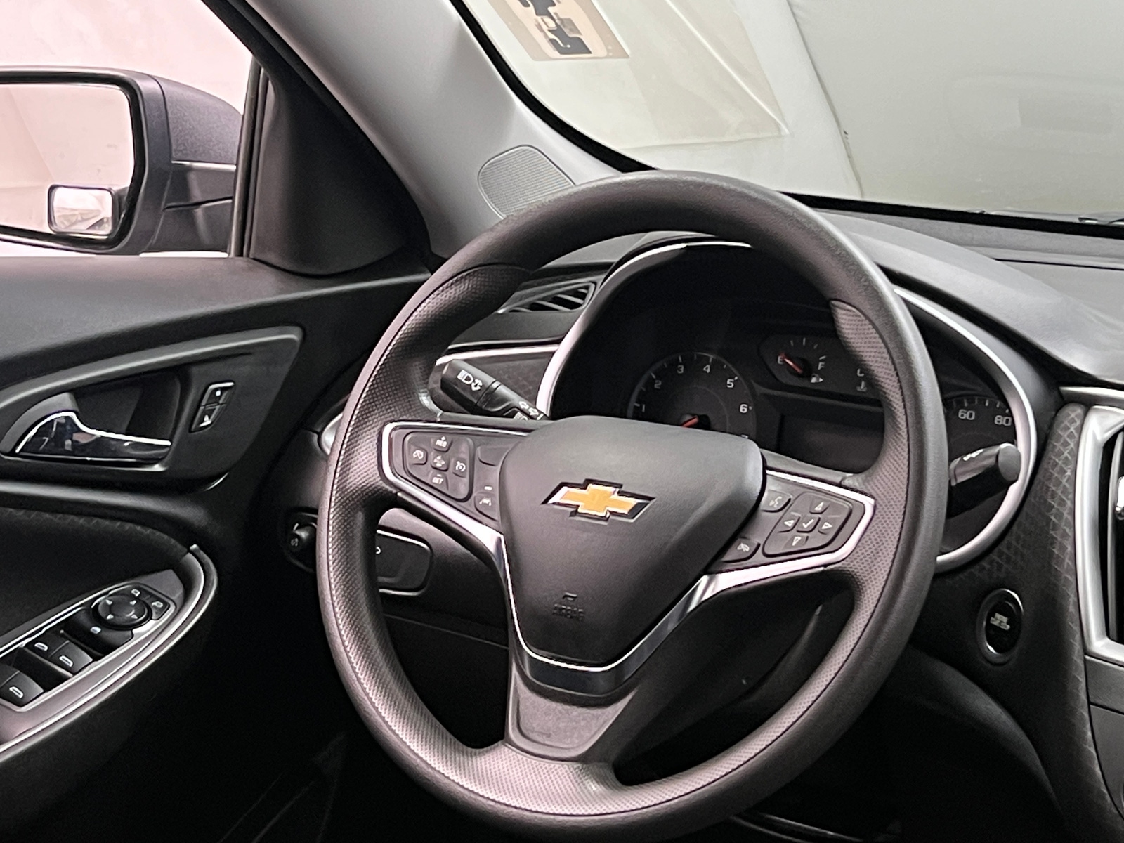 Thumbnail: 2023 Chevrolet Malibu - 5