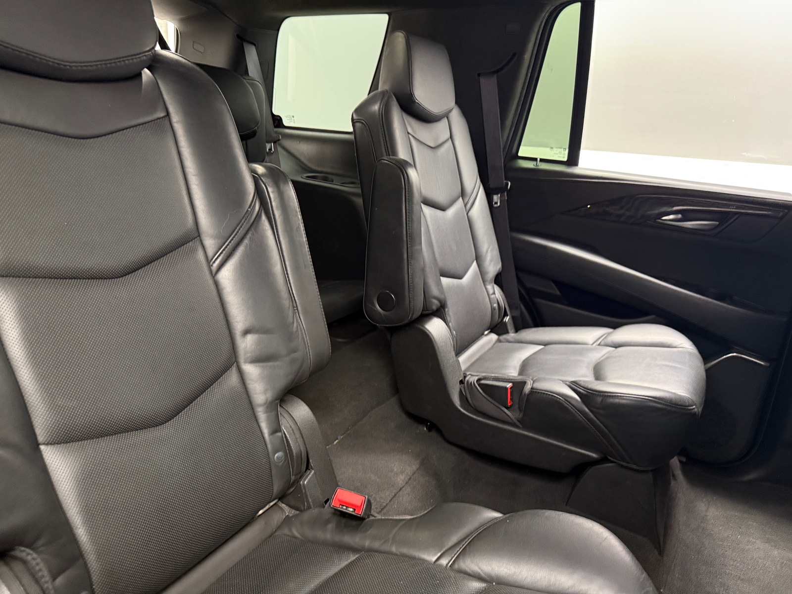 Thumbnail: 2016 Cadillac Escalade - 5