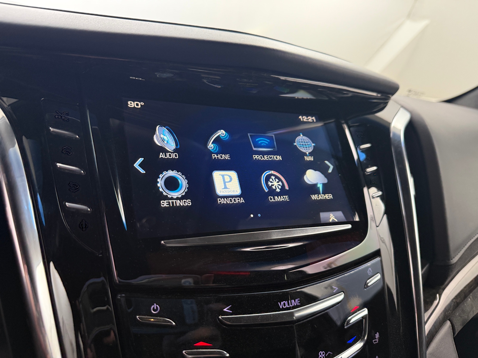 Thumbnail: 2016 Cadillac Escalade - 3