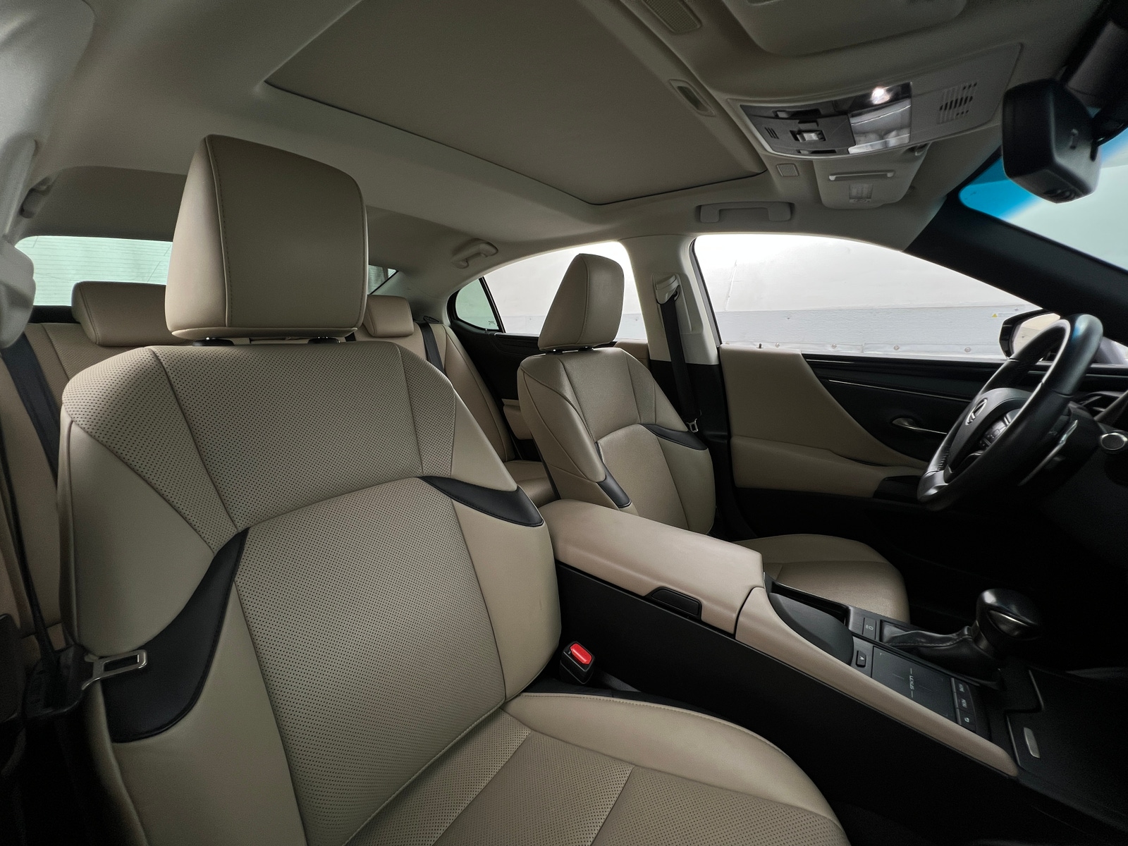 Thumbnail: 2019 Lexus ES - 2