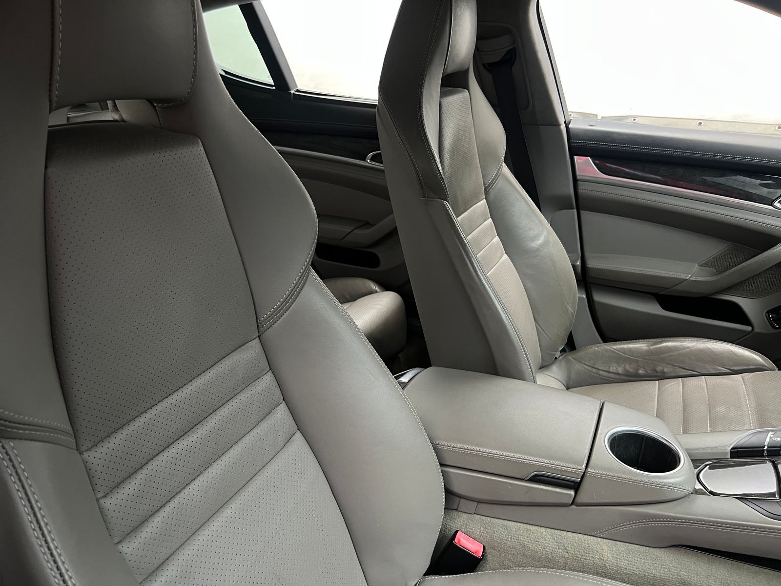 Thumbnail: 2011 Porsche Panamera - 2