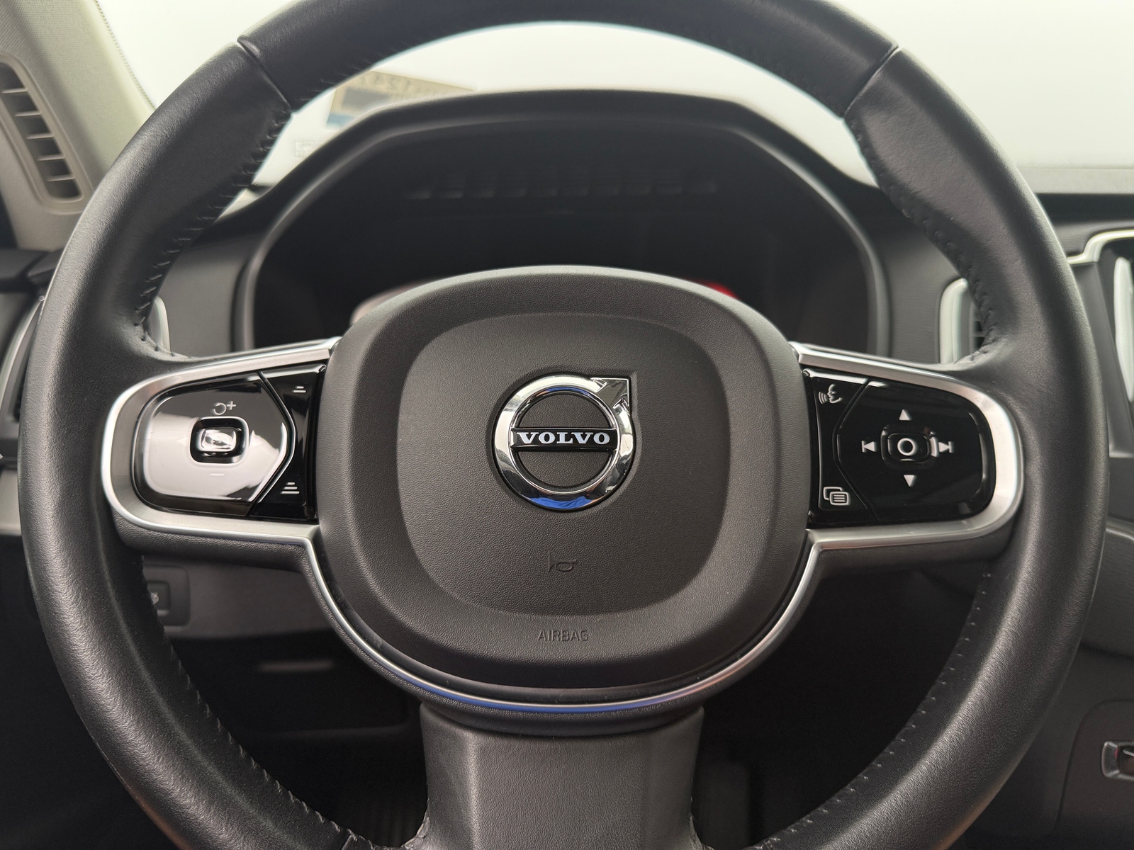 Thumbnail: 2021 Volvo XC90 - 4