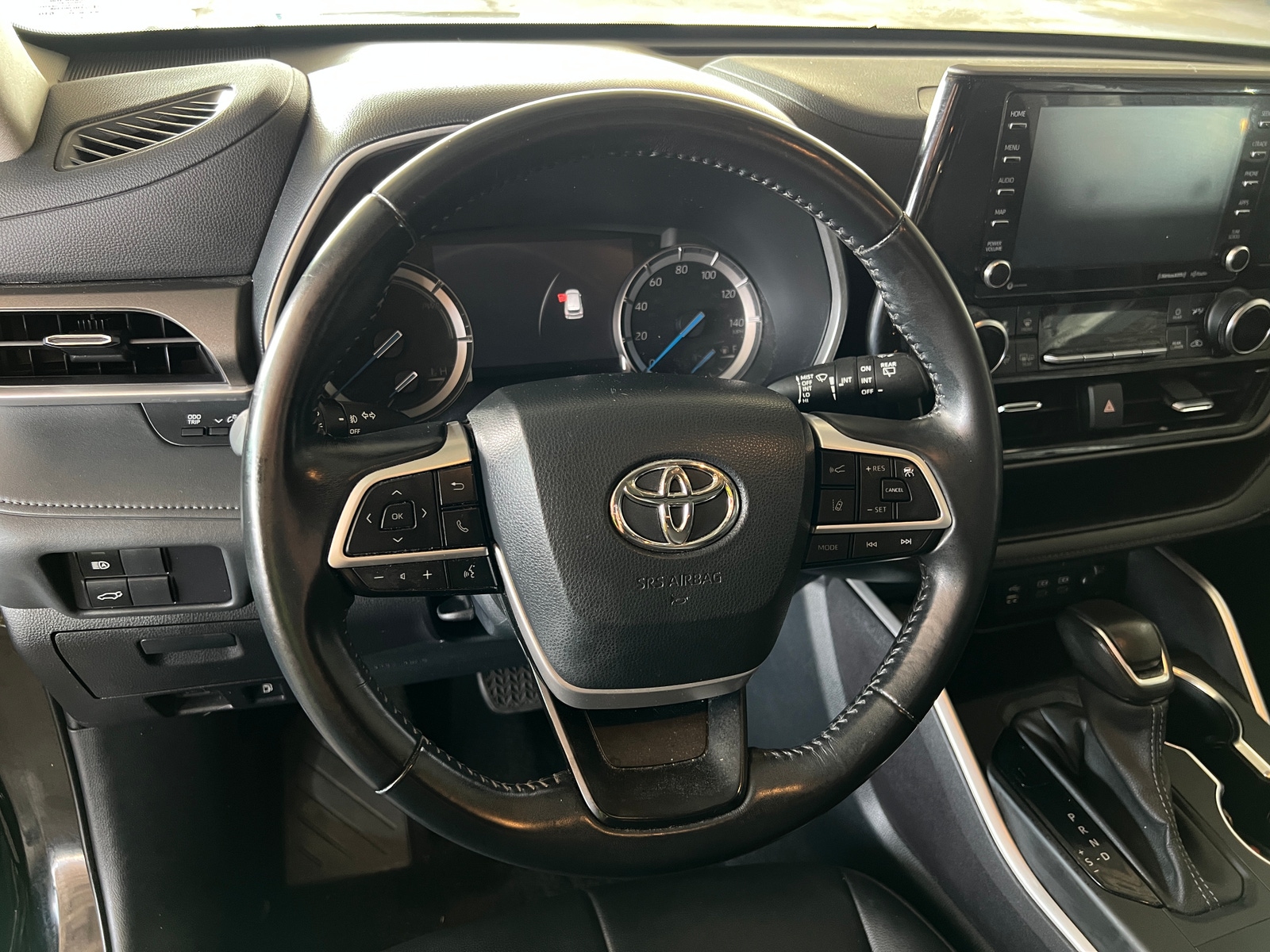 Thumbnail: 2022 Toyota Highlander - 4