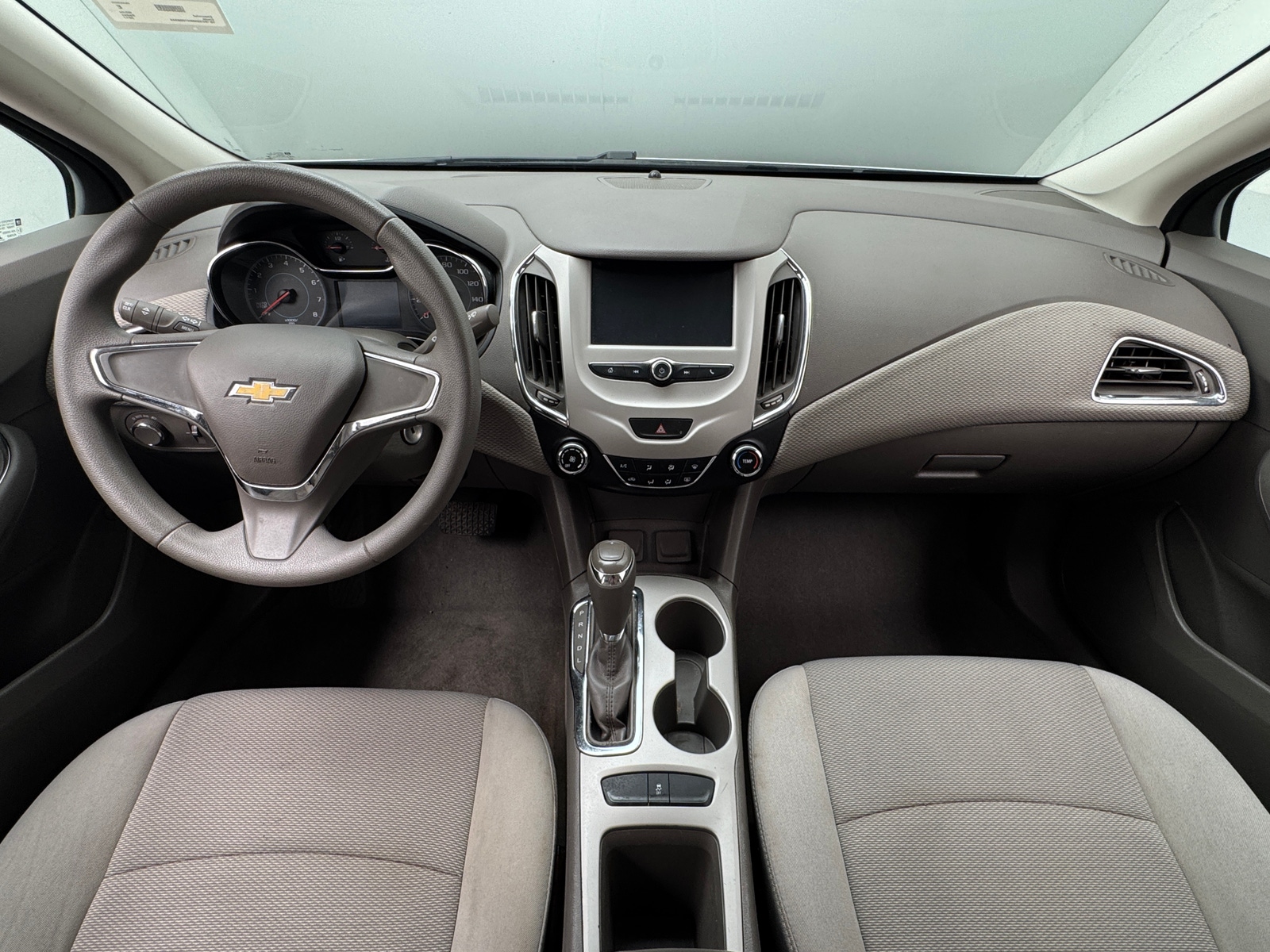 Thumbnail: 2017 Chevrolet Cruze - 3
