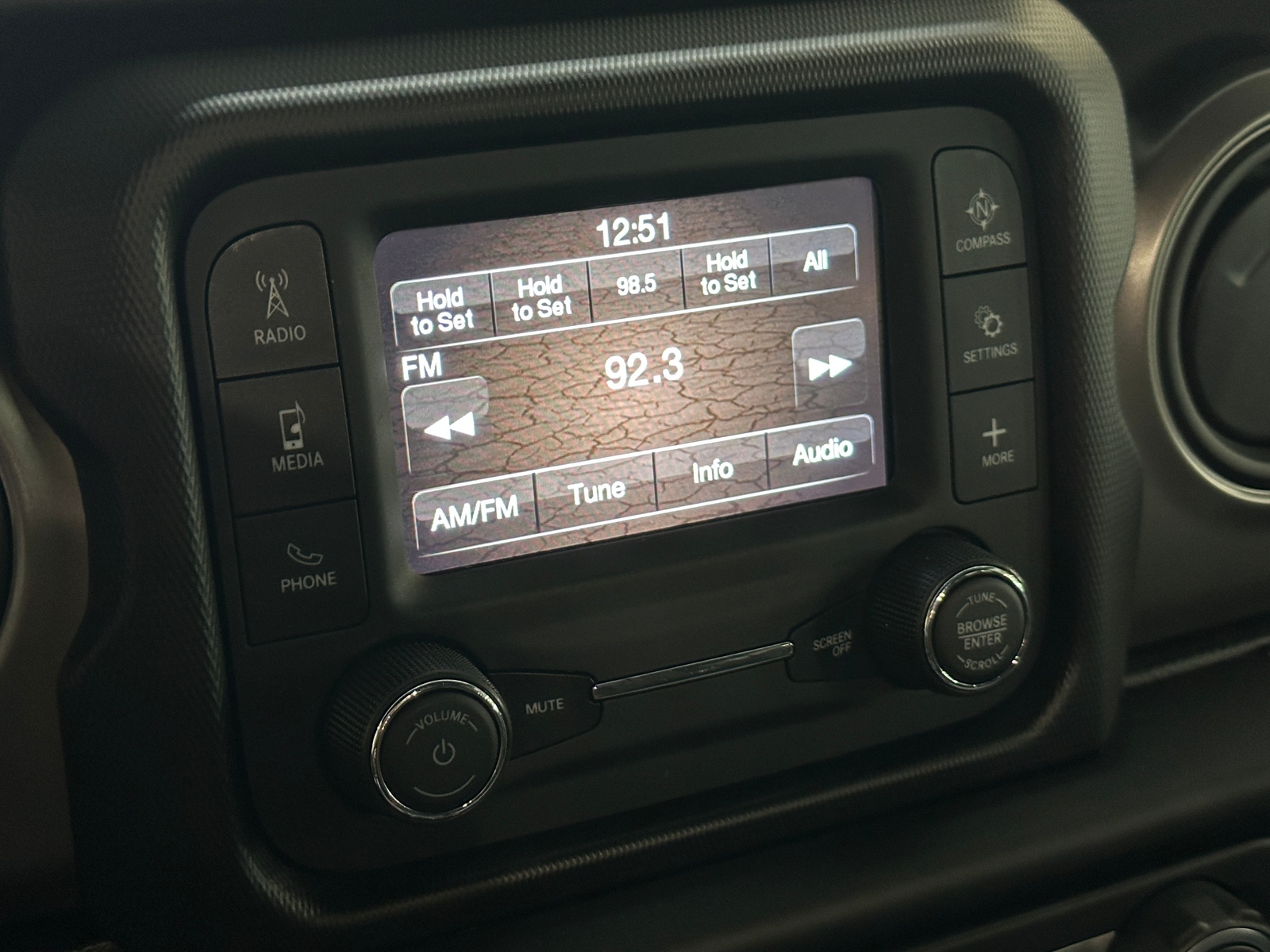 Thumbnail: 2021 Jeep Gladiator - 4