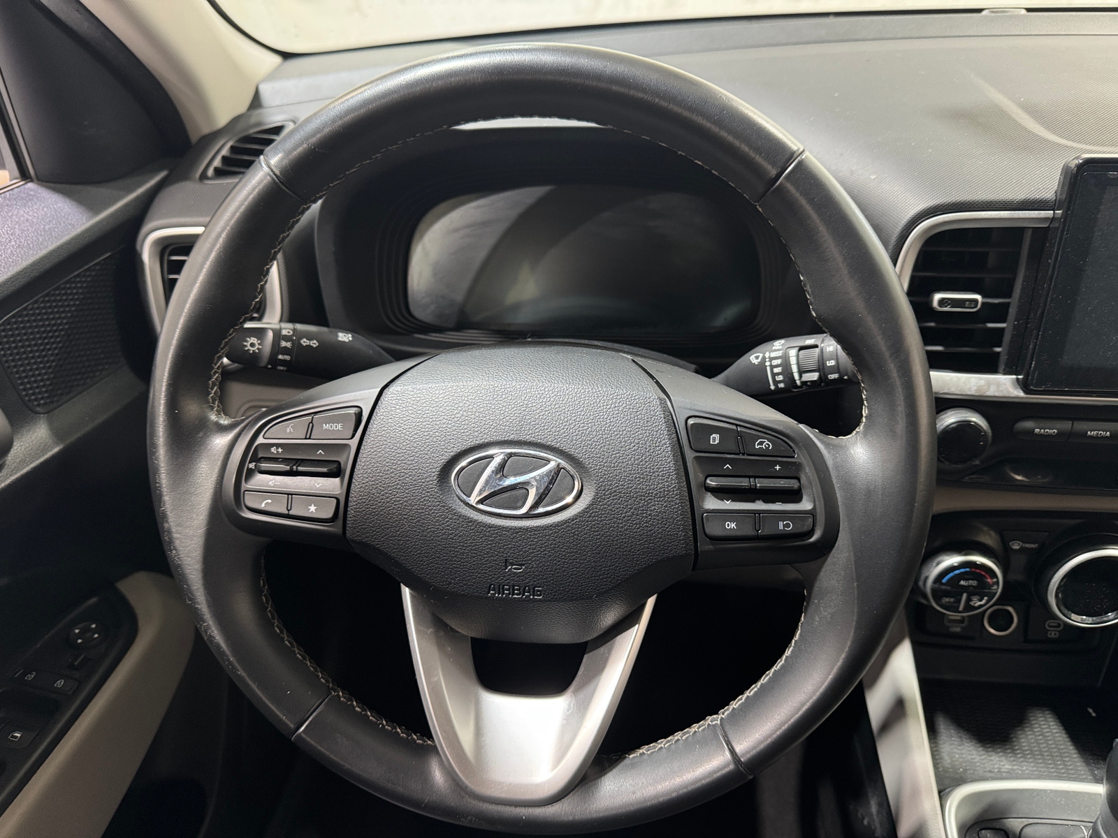 Thumbnail: 2024 Hyundai Venue - 5