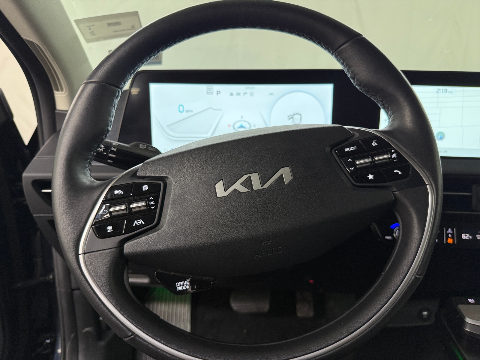 Thumbnail: 2023 Kia EV6 - 4