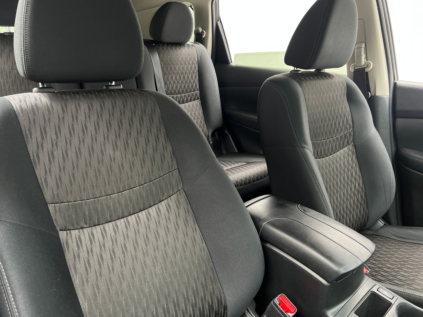 Thumbnail: 2018 Nissan Rogue - 2