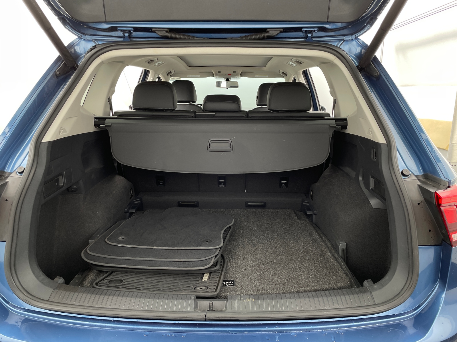 Thumbnail: 2019 Volkswagen Tiguan - 6