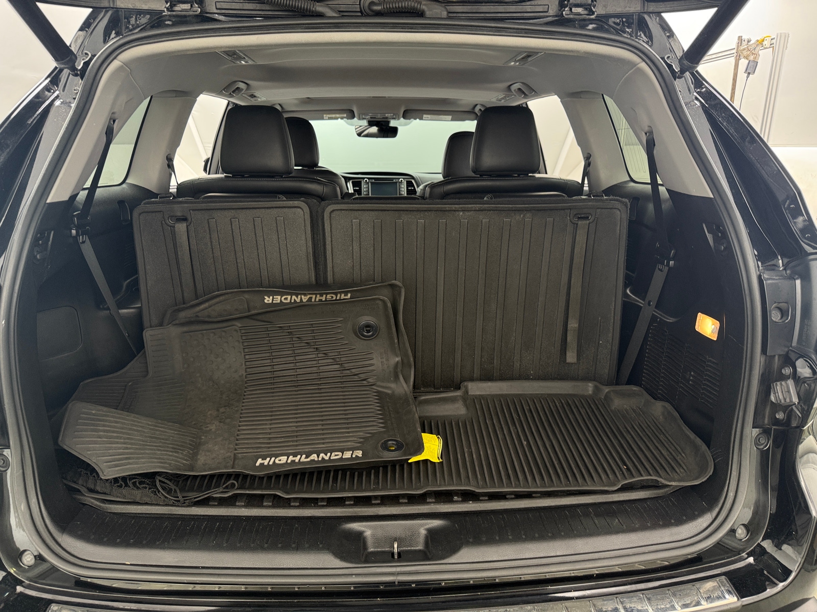 Thumbnail: 2017 Toyota Highlander - 6