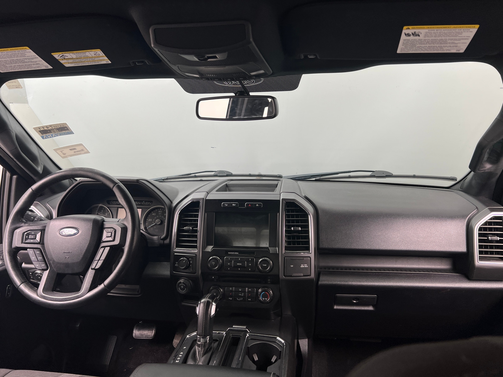 Thumbnail: 2017 Ford Econoline - 3