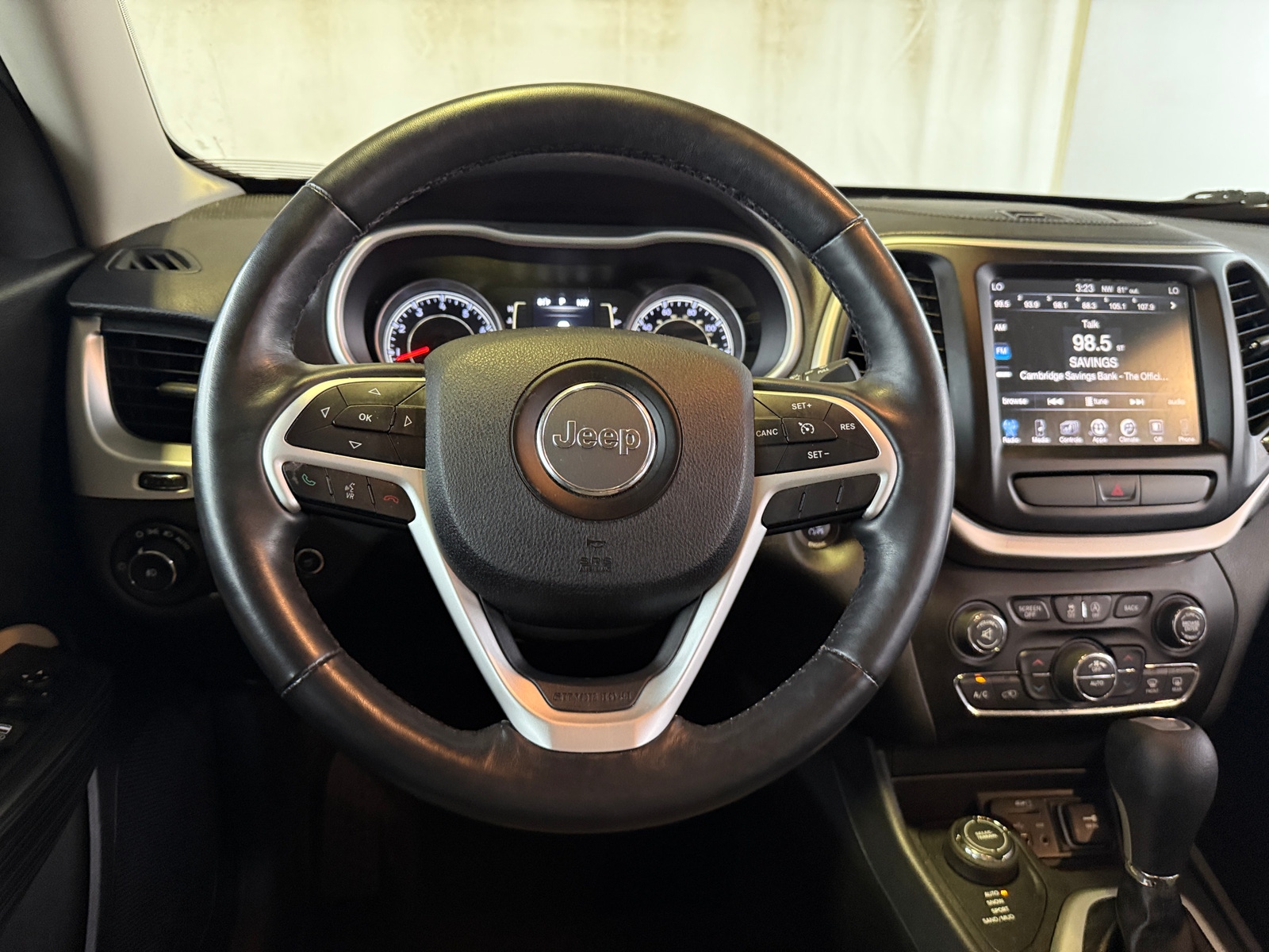 Thumbnail: 2015 Jeep Cherokee - 5