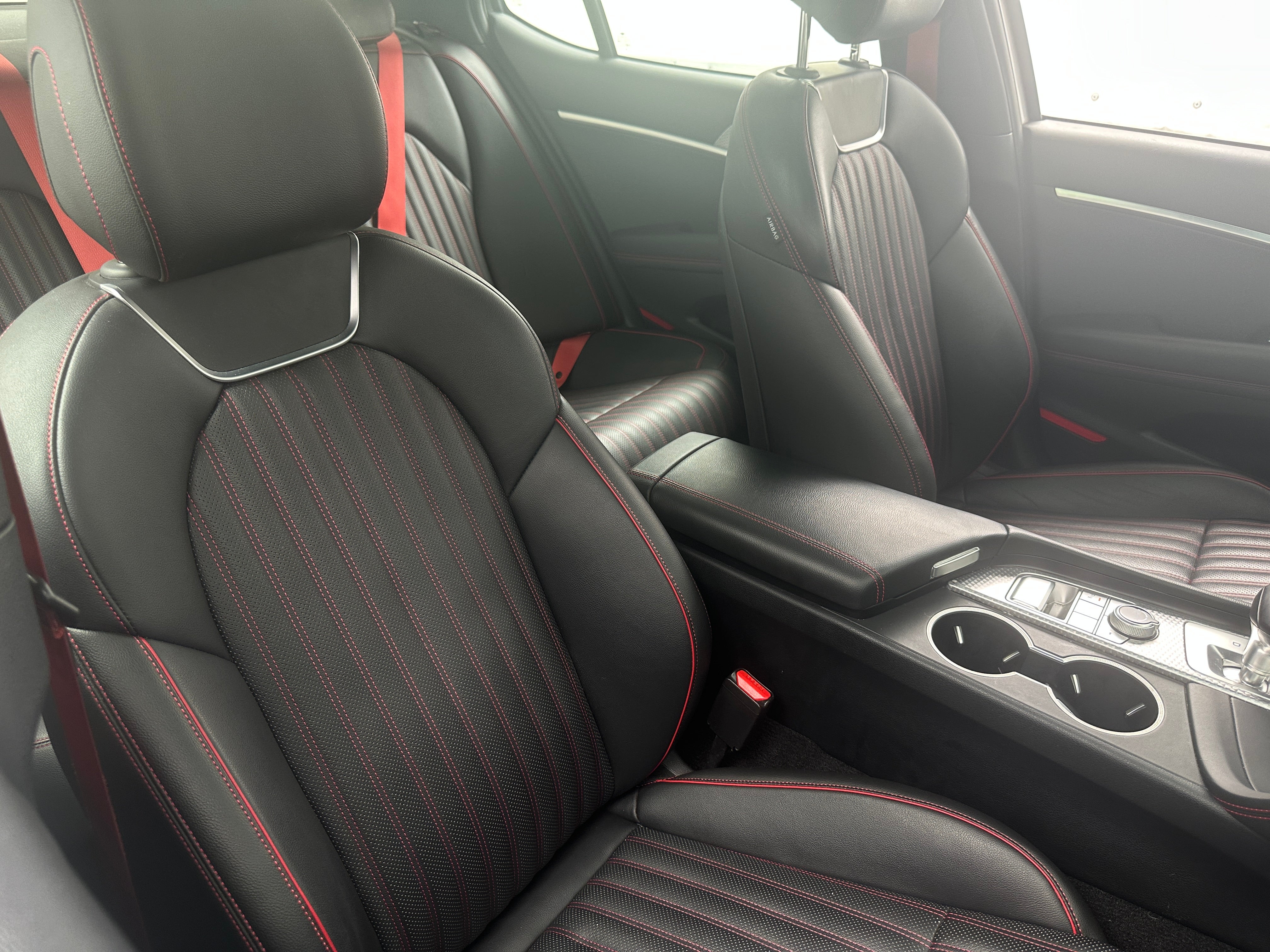 2023 GENESIS G70