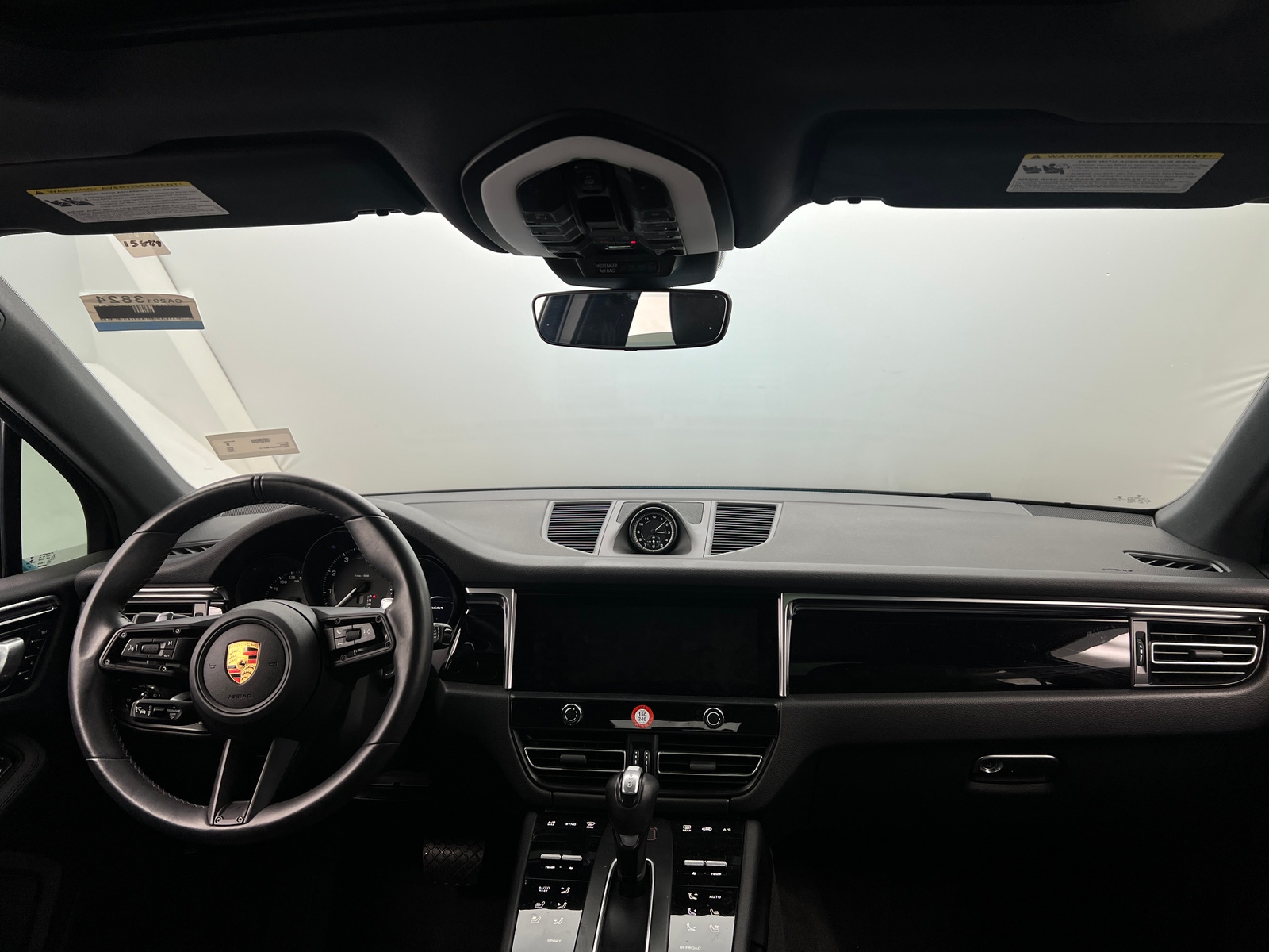 Thumbnail: 2023 Porsche Macan - 2
