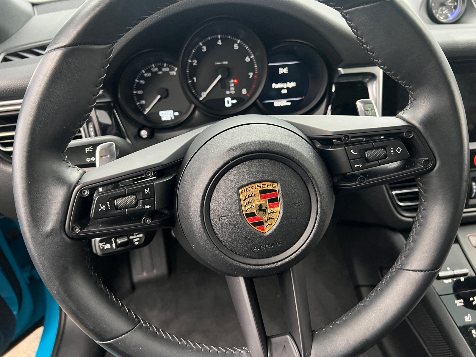 Thumbnail: 2023 Porsche Macan - 4