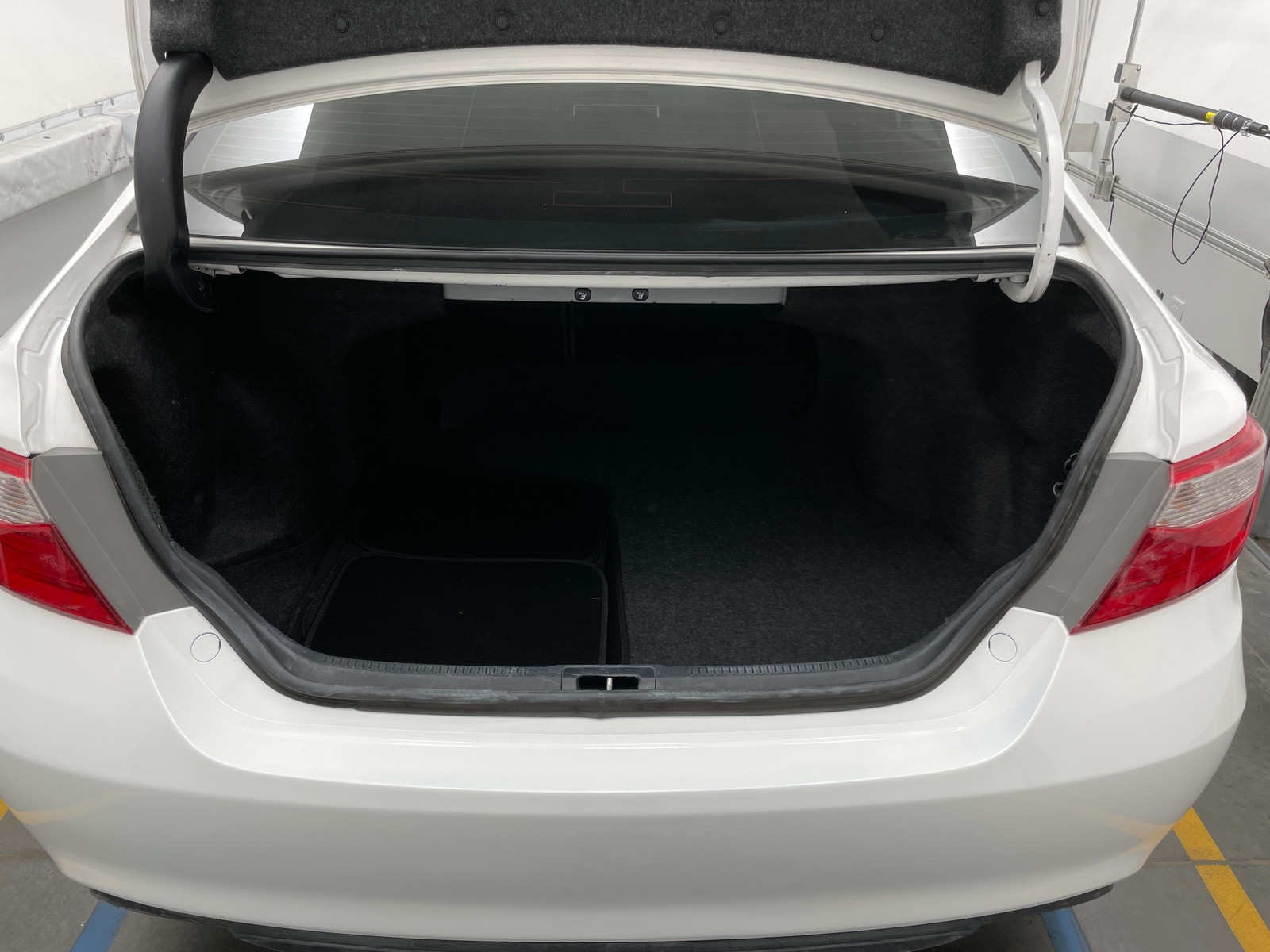 Thumbnail: 2015 Toyota Camry - 7