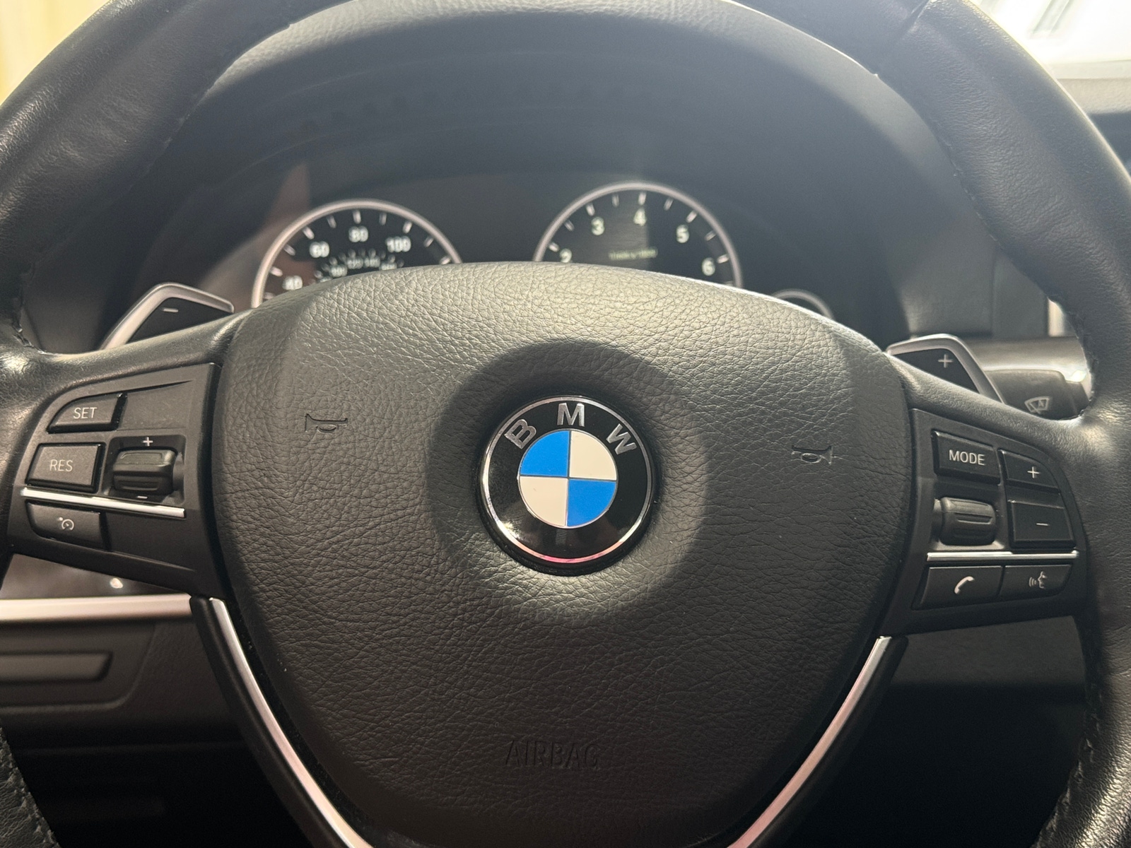 Thumbnail: 2016 BMW 5 Series - 4