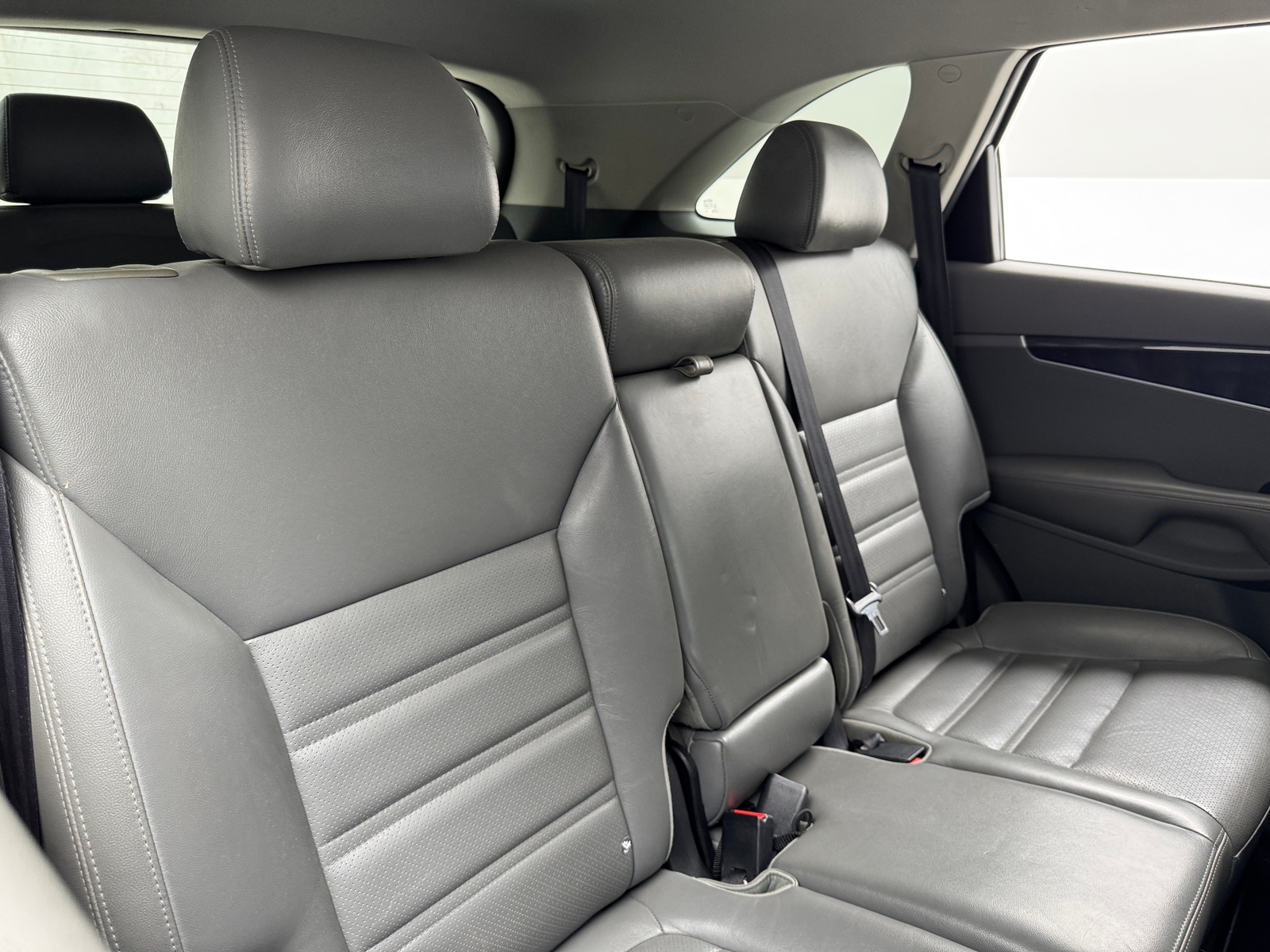 Thumbnail: 2016 Kia Sorento - 5