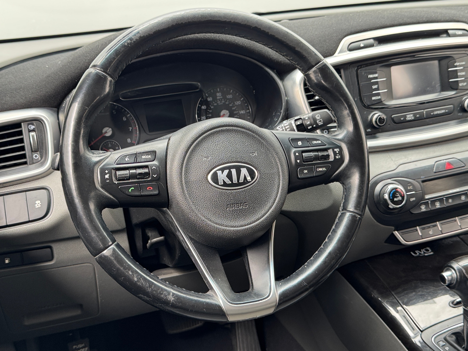 Thumbnail: 2016 Kia Sorento - 4