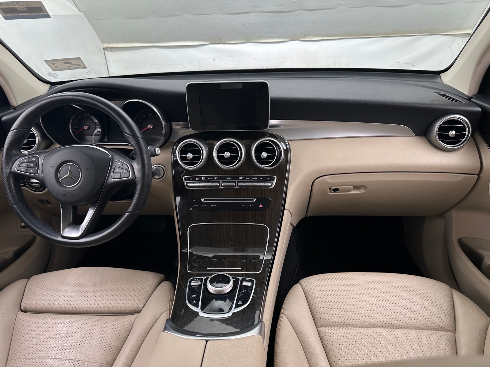 Thumbnail: 2019 Mercedes-Benz GLC - 2