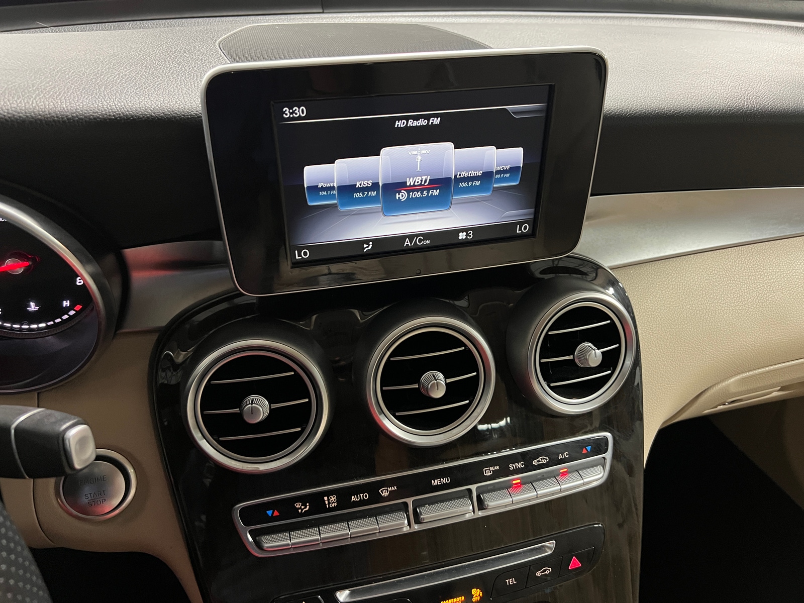 Thumbnail: 2019 Mercedes-Benz GLC - 3