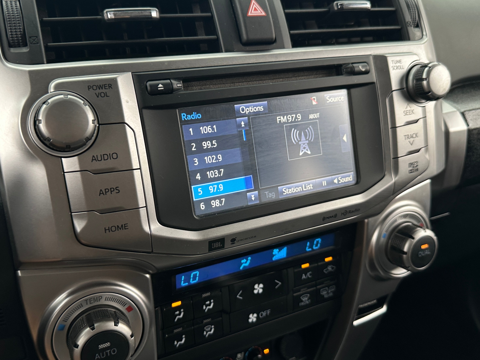 Thumbnail: 2016 Toyota 4Runner - 3