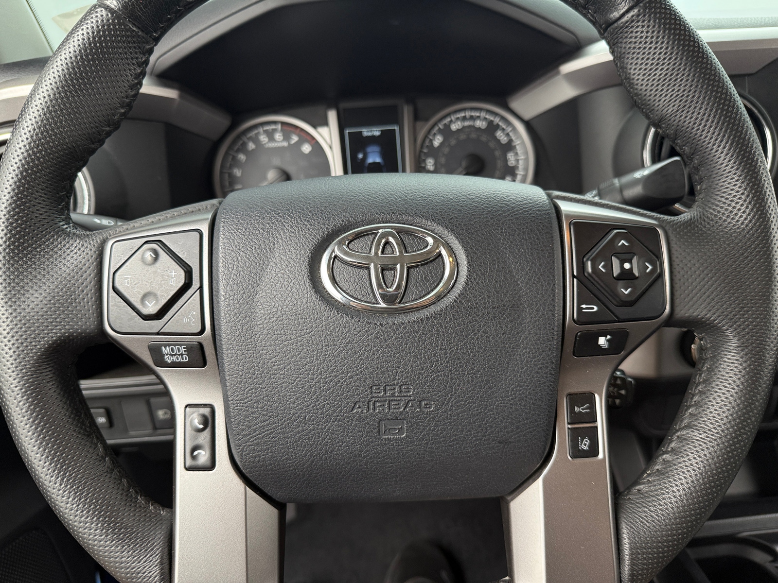 Thumbnail: 2018 Toyota Tacoma - 5