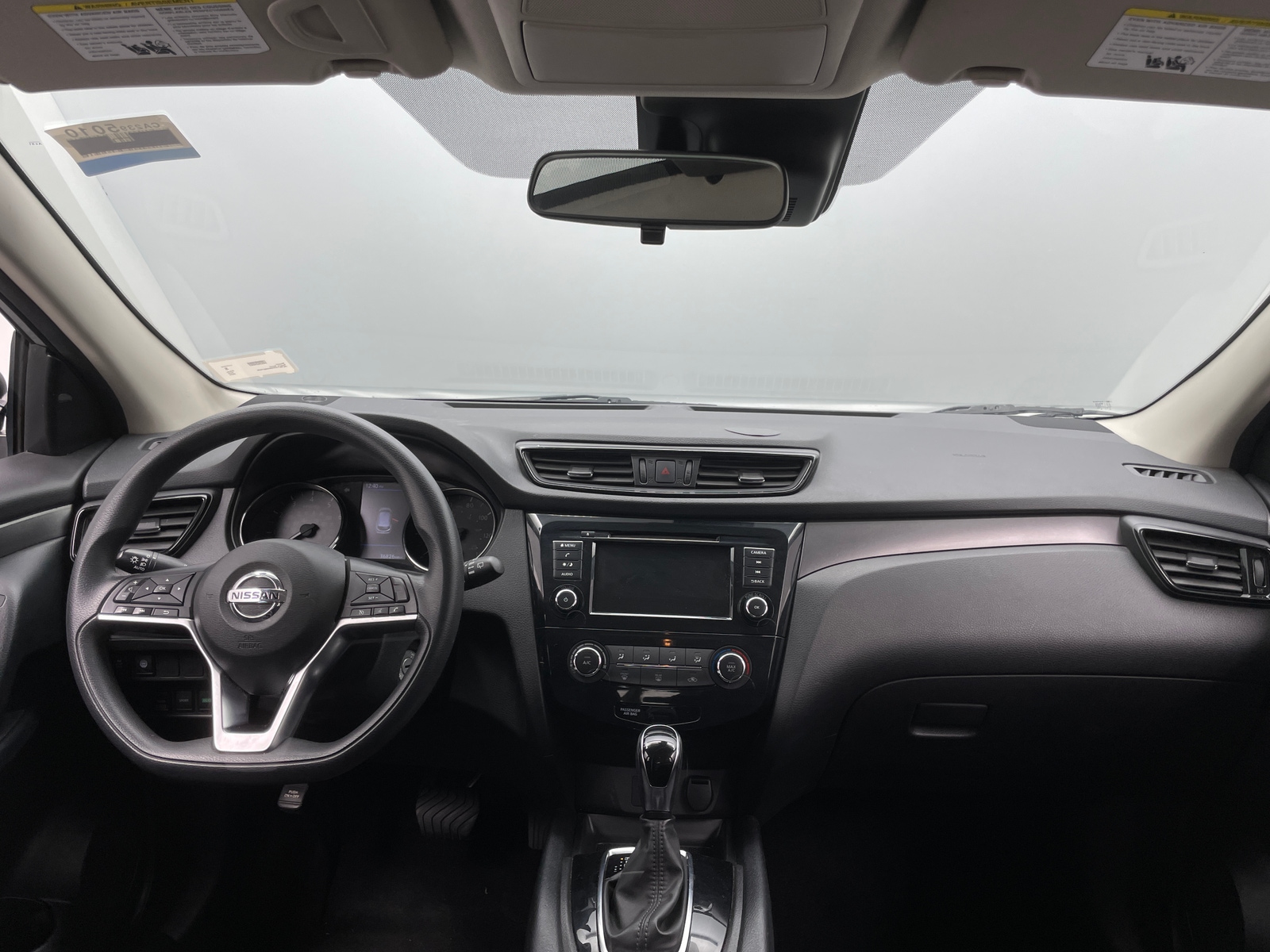 Thumbnail: 2022 Nissan Rogue Sport - 3