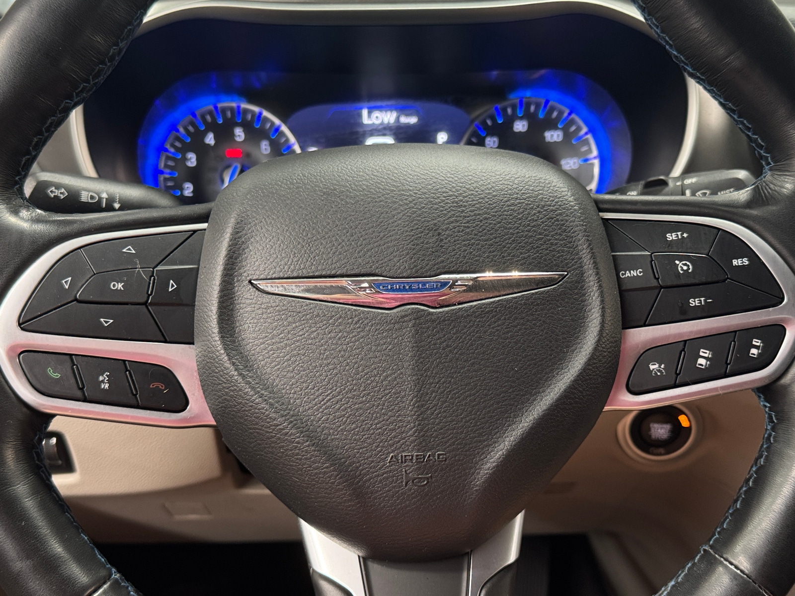 Thumbnail: 2021 Chrysler Pacifica - 5