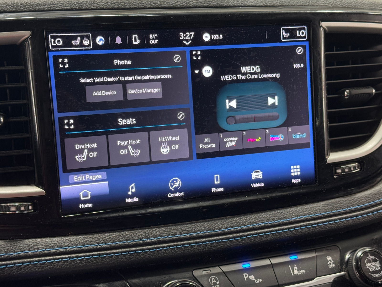 Thumbnail: 2021 Chrysler Pacifica - 4