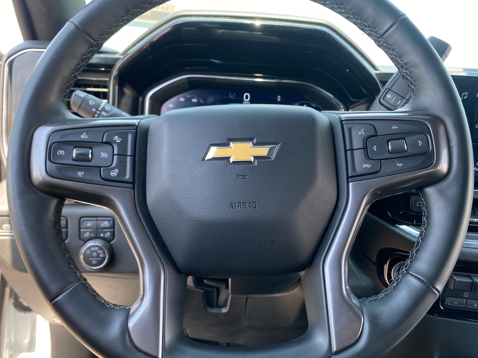 Thumbnail: 2024 Chevrolet Silverado 3500 - 4