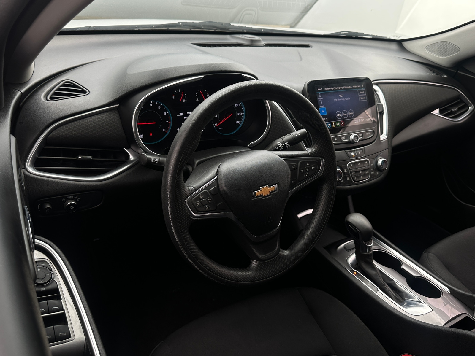 Thumbnail: 2021 Chevrolet Malibu - 3