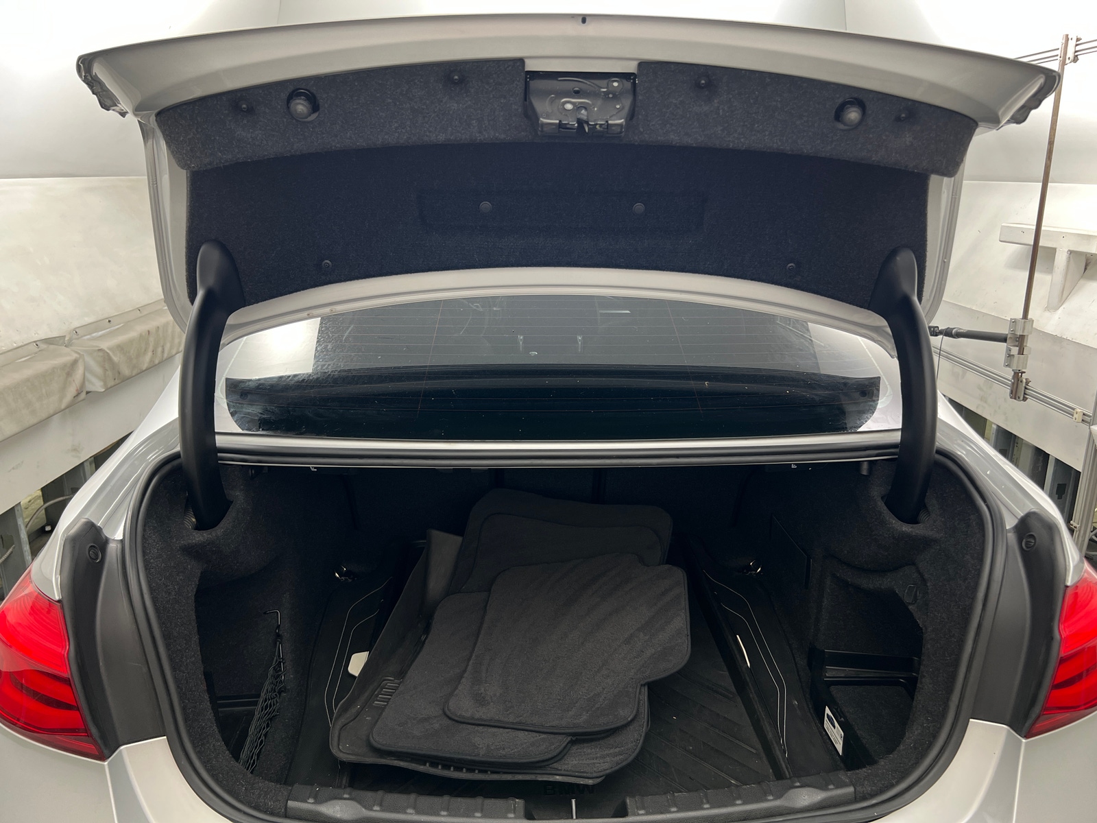 Thumbnail: 2016 BMW 3 Series - 6