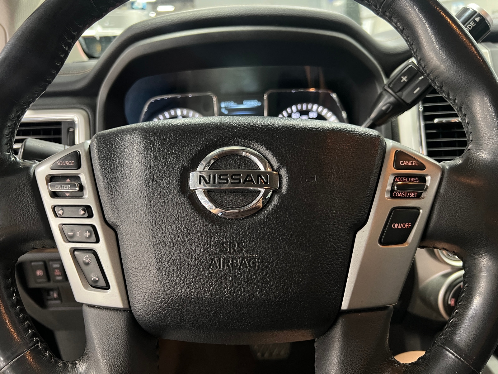 Thumbnail: 2017 Nissan Titan - 5