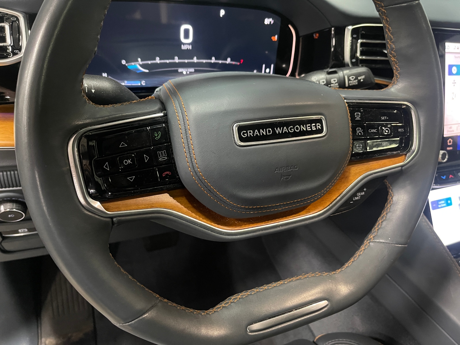 Thumbnail: 2022 Jeep Grand Wagoneer - 4