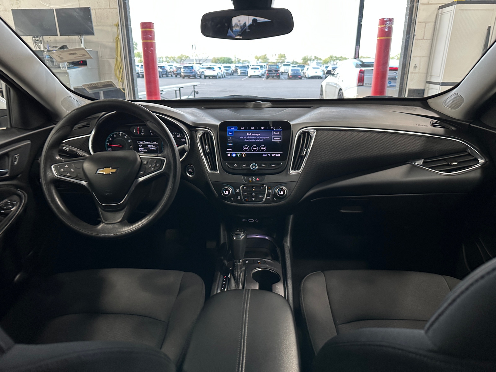 Thumbnail: 2020 Chevrolet Malibu - 3