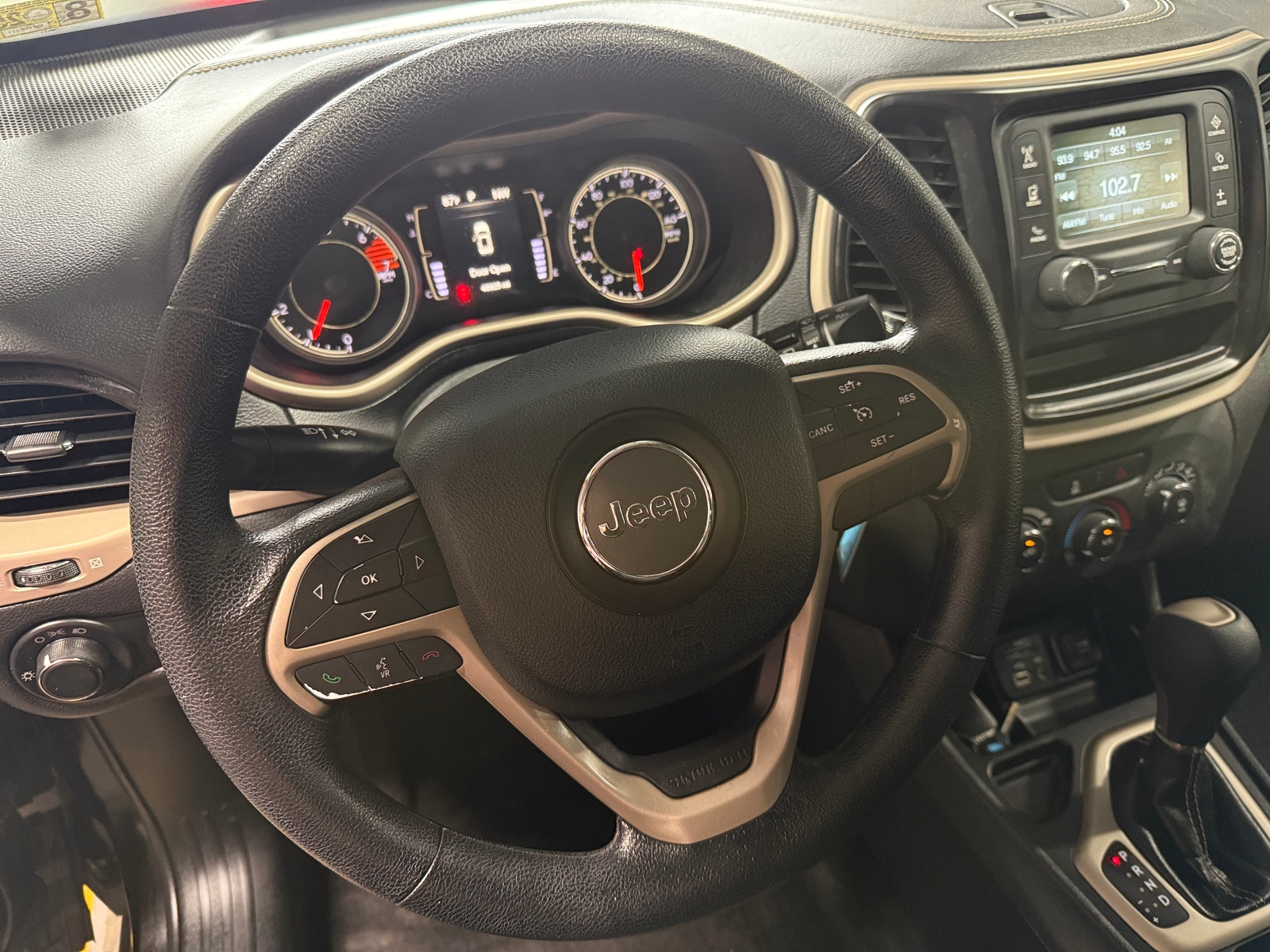 Thumbnail: 2017 Jeep Cherokee - 5