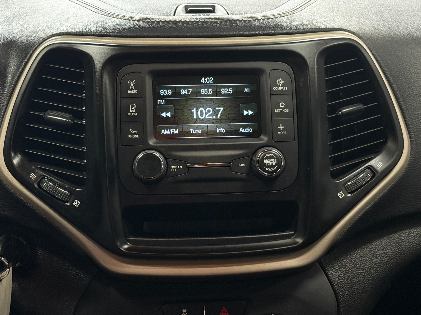 Thumbnail: 2017 Jeep Cherokee - 4