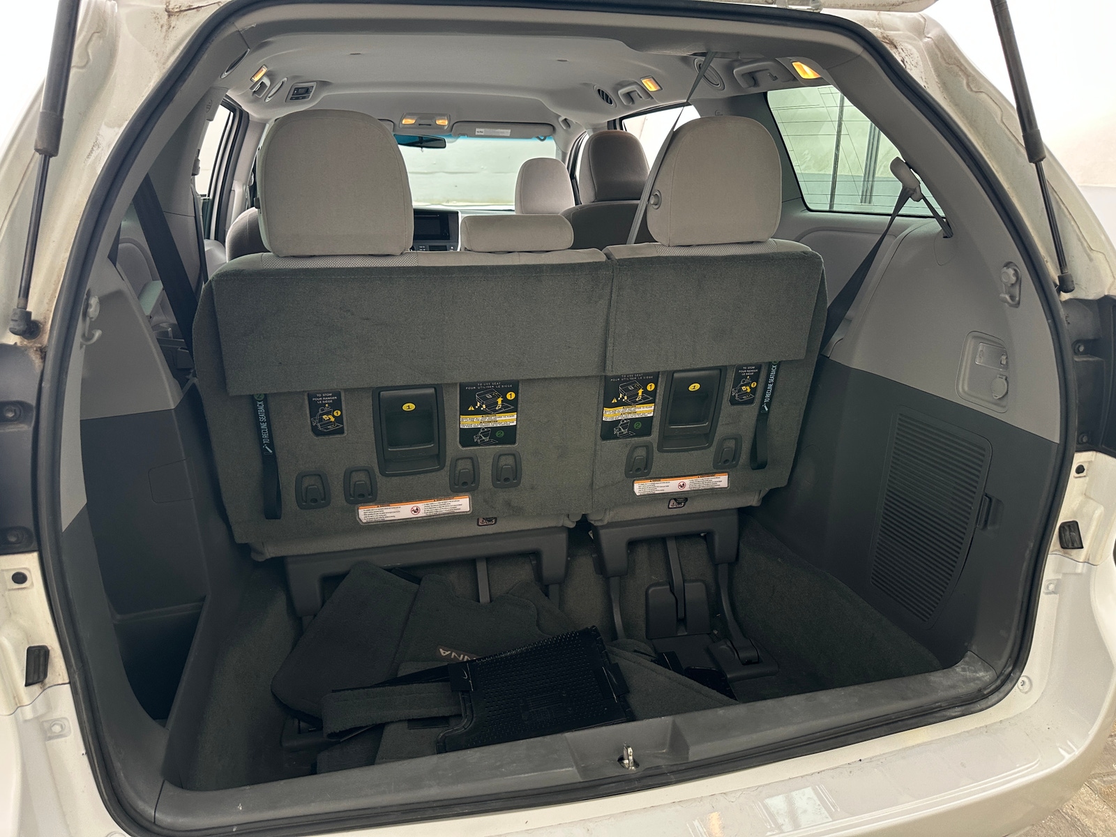 Thumbnail: 2017 Toyota Sienna - 7